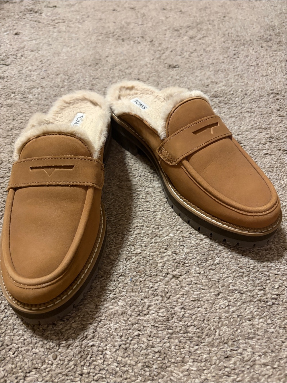 Toms Women's Tan Faux-Shearling Lined Penny Mules